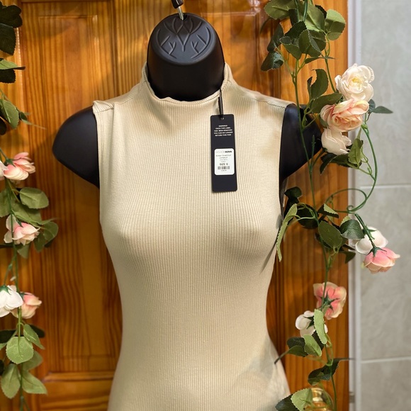 Sleevlees Snatched Jumpsuit- Cream - Picture 12 of 12